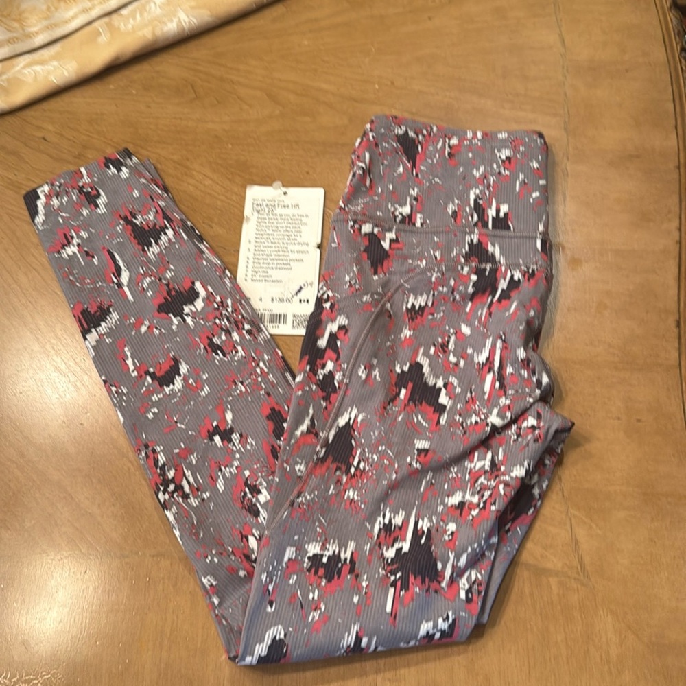 BNWT Lululemon Fast and free HR tights 25”